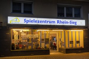 Spieleabend-6-von-6-300x200